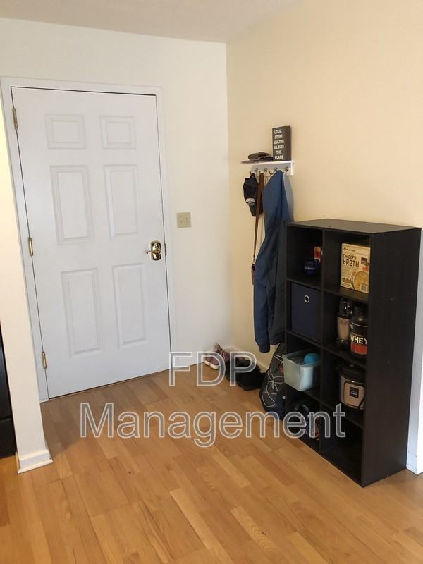 660 East Ave #205 - Photo 4 of 13