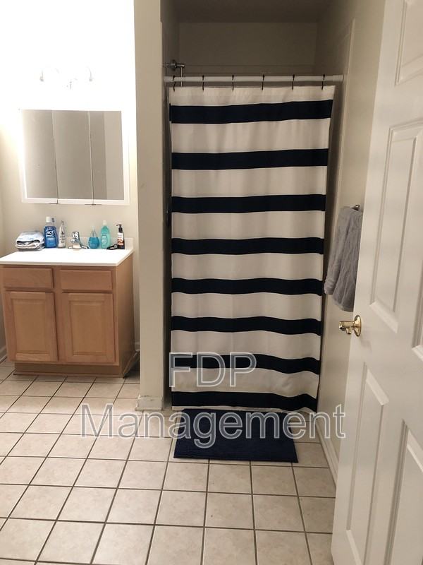 660 East Ave #205 - Photo 6 of 13