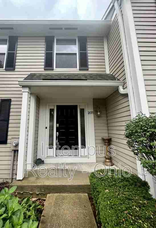 2071 Stratford Ct - Photo 2 of 43