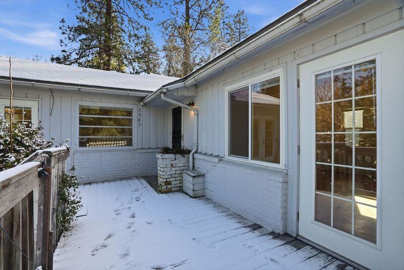 1503 S Southeast Blvd - Photo 4 of 26