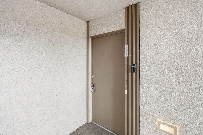 3102 E 27th Ave #102 - Photo 3 of 24