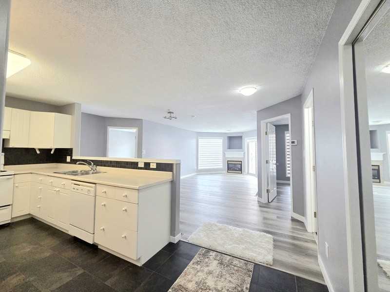 10221 111 St Nw #405 - Photo 6 of 20