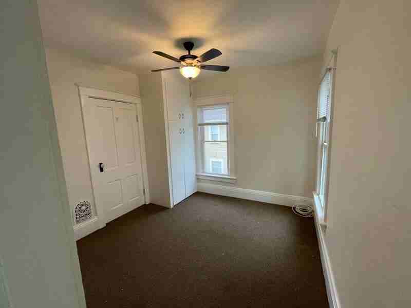 224 State St - Photo 7 of 9