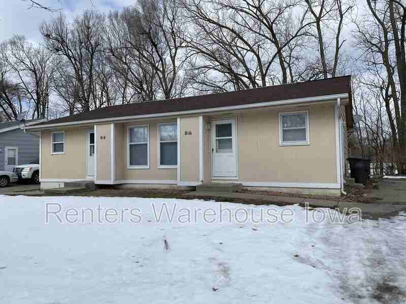 822 Hartford Ave - Photo 2 of 20