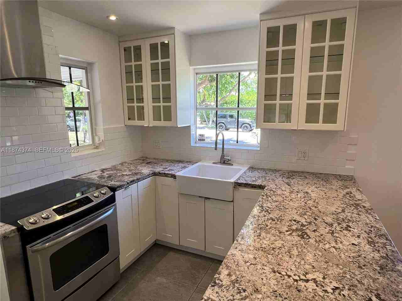 668 Northeast 72nd Terrace - Photo 5 of 33