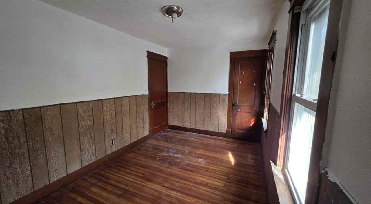 5 E Stone St - Photo 6 of 10