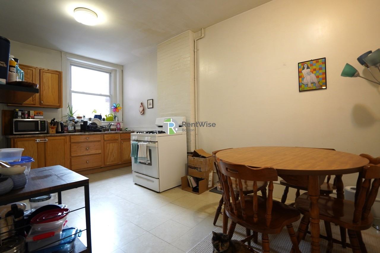 10 Foster St #2 - Photo 4 of 22