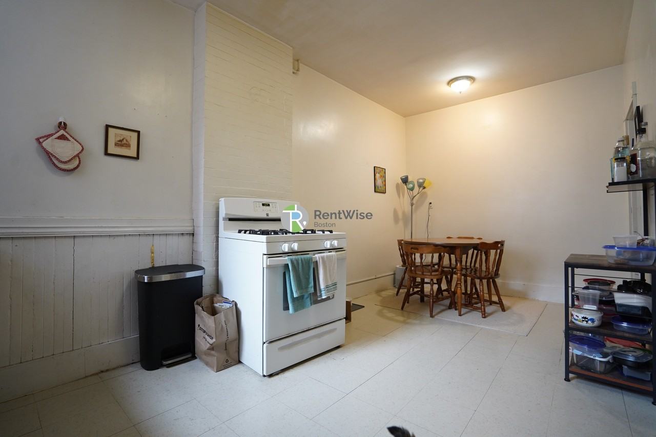 10 Foster St #2 - Photo 6 of 22