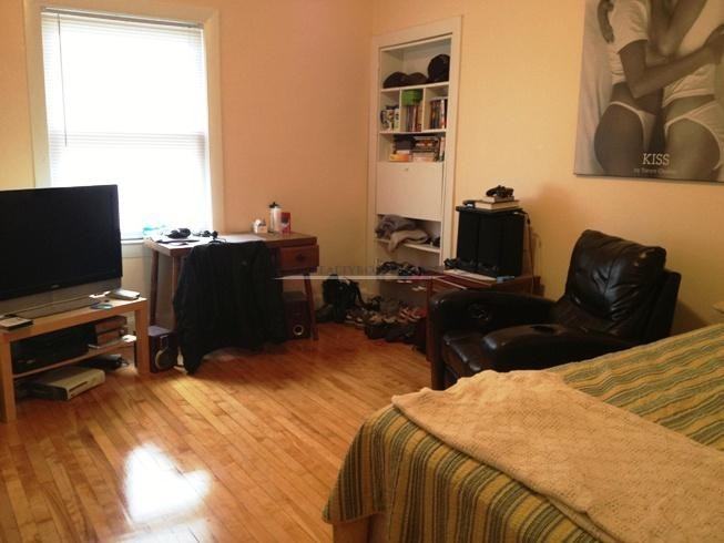 28 Brooks St #3 - Photo 4 of 5
