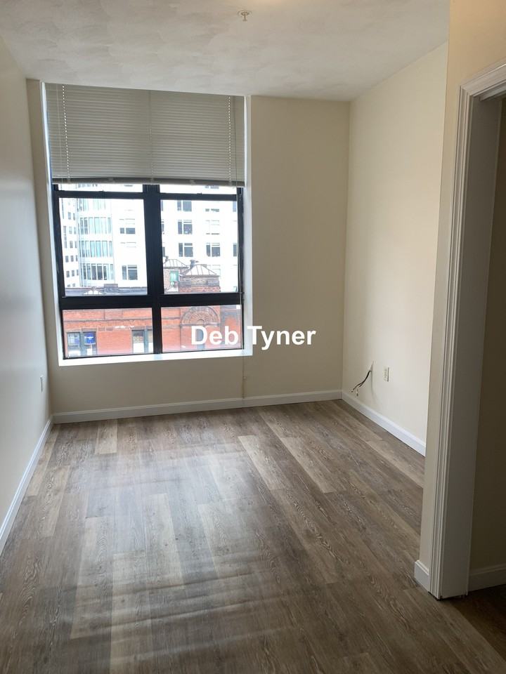 Essex St #83 - Photo 6 of 7