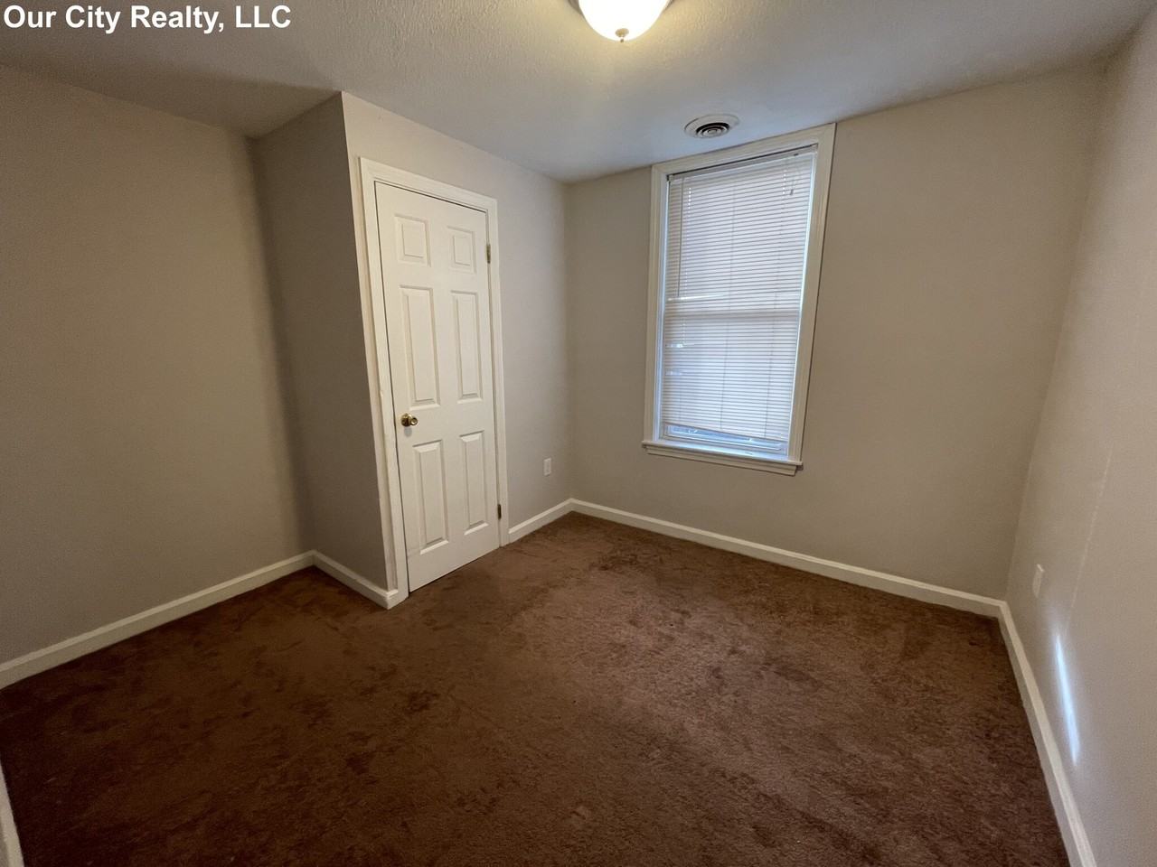 Douglas St #2 - Photo 4 of 10