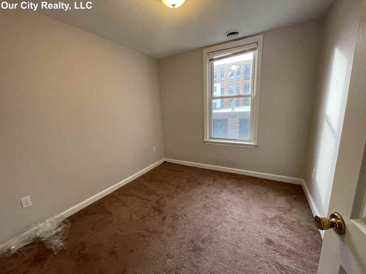 Douglas St #2 - Photo 5 of 10