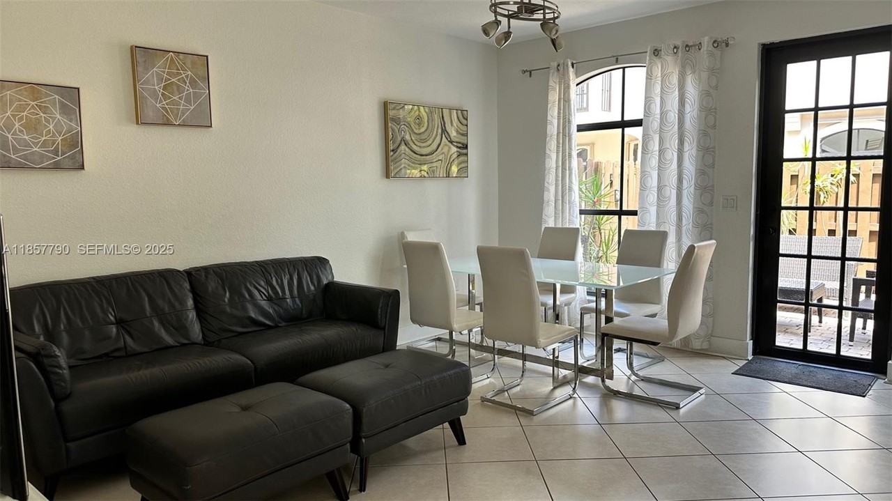 3173 Northwest 102nd Place #3173 - Photo 2 of 36