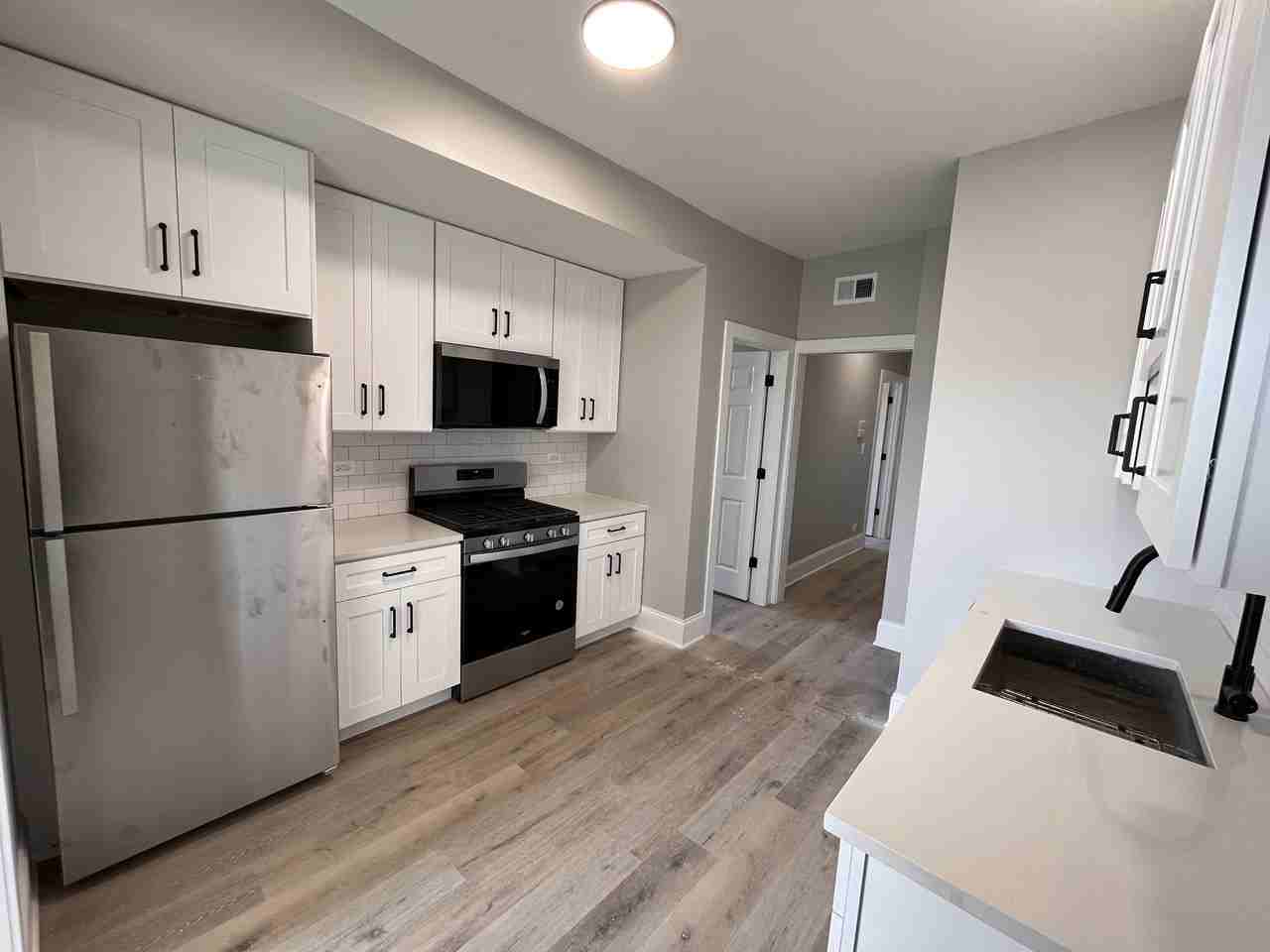 4050 N Richmond St #2 - Photo 7 of 19