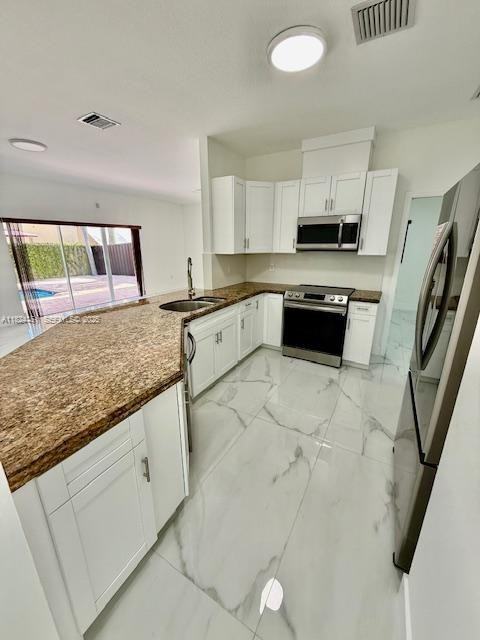 15564 Southwest 12th Lane #0 - Photo 7 of 44