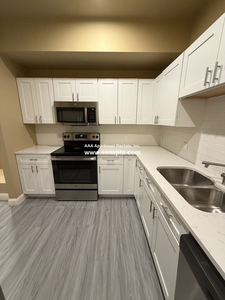 Washington Ave #17 - Photo 2 of 18