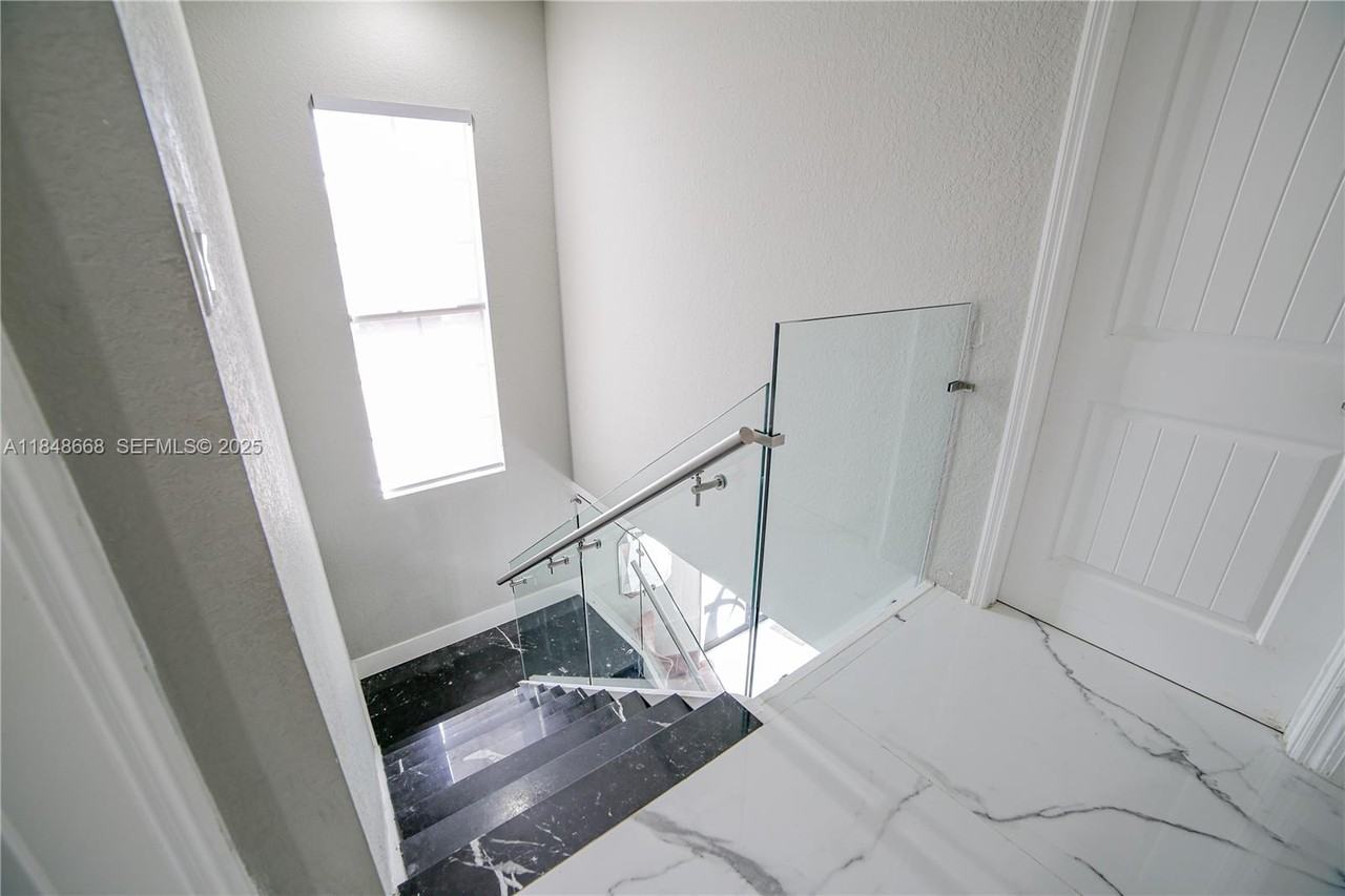 23030 Southwest 114th Path - Photo 6 of 22