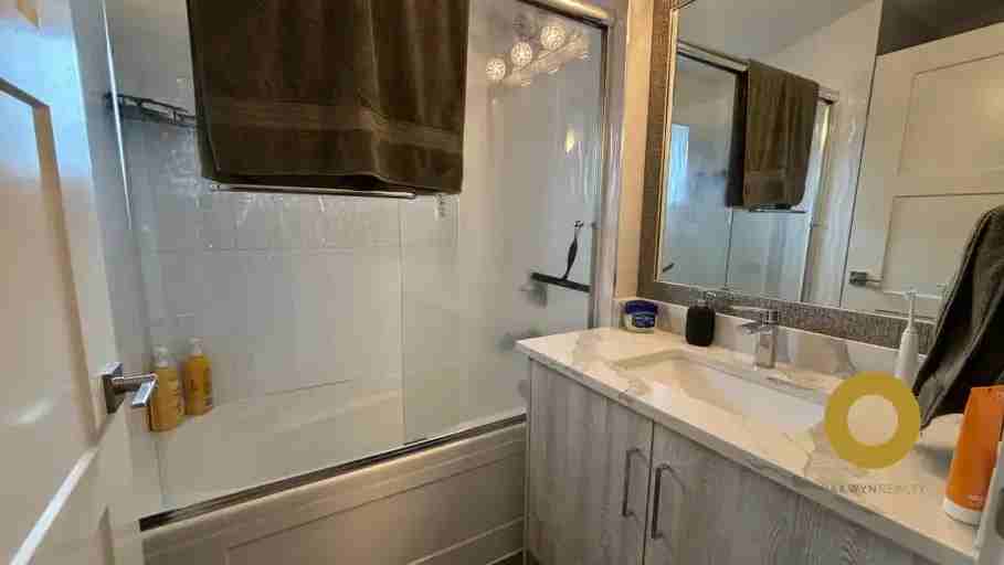 2554 Venables St - Photo 5 of 12
