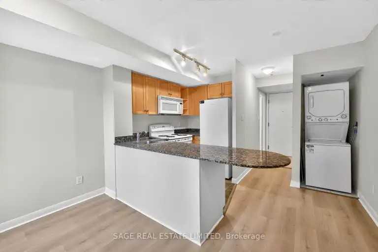 323 Richmond St E #220 - Photo 4 of 7