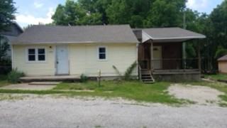 103 N Franklin St #NA - Photo 2 of 4