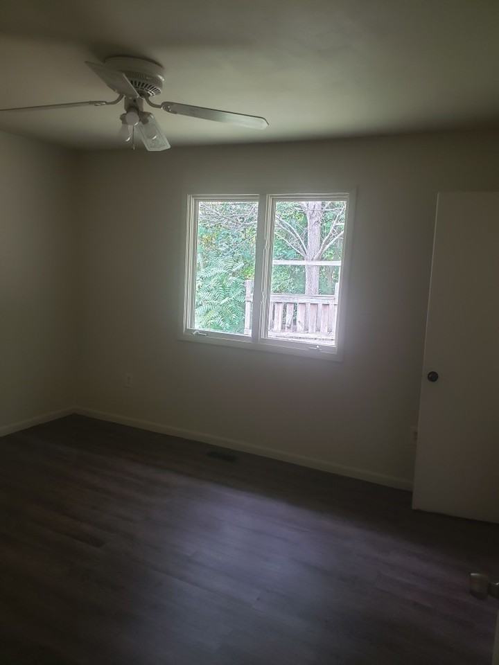 103 N Franklin St #NA - Photo 3 of 4