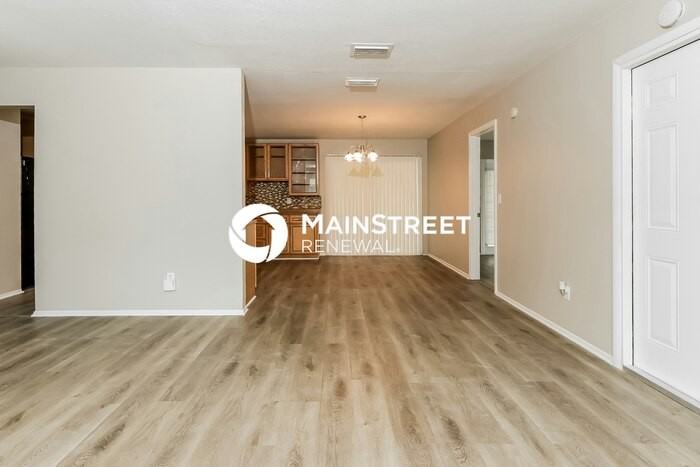 426 Sw Eastport Cir - Photo 4 of 15