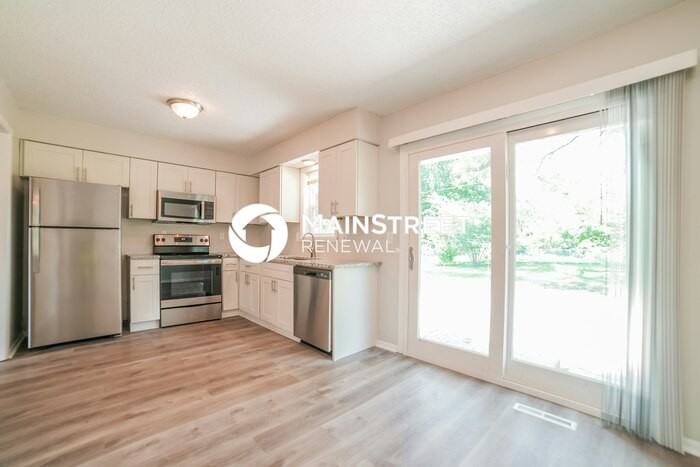 601 S Central St - Photo 7 of 17