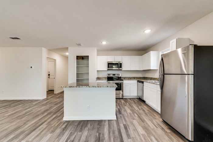 574 Morningview Dr - Photo 5 of 17