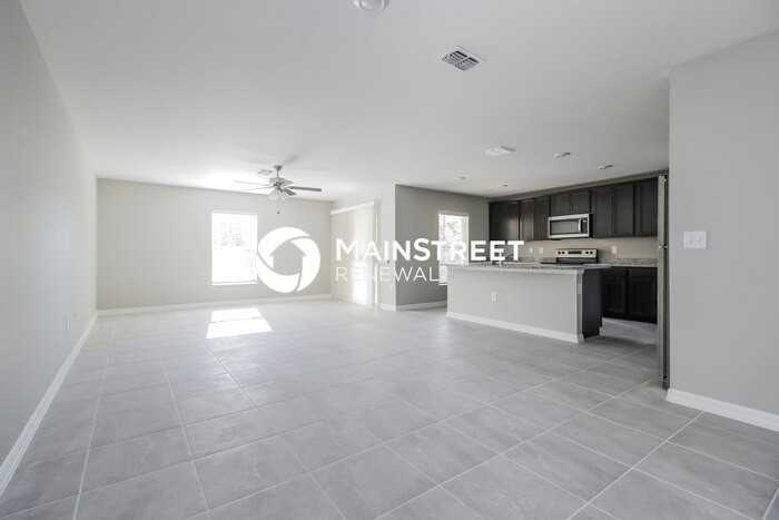 127 Tulip Ln - Photo 3 of 16