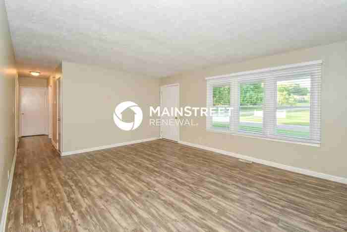 4900 Libby Ln - Photo 3 of 16