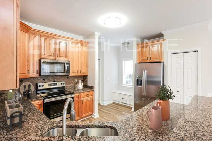 9 Oakmont Ct - Photo 3 of 19