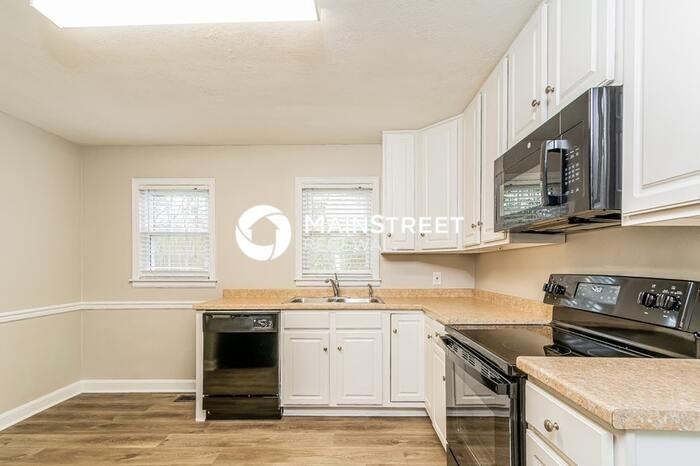 212 Meadowview Dr - Photo 6 of 16