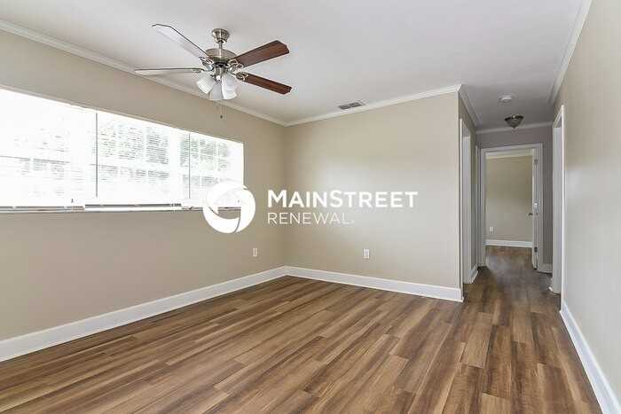 510 Longfellow Blvd - Photo 4 of 15