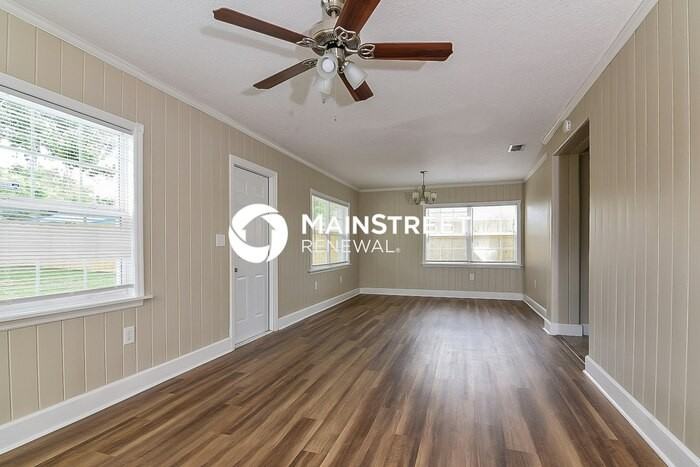 510 Longfellow Blvd - Photo 5 of 15