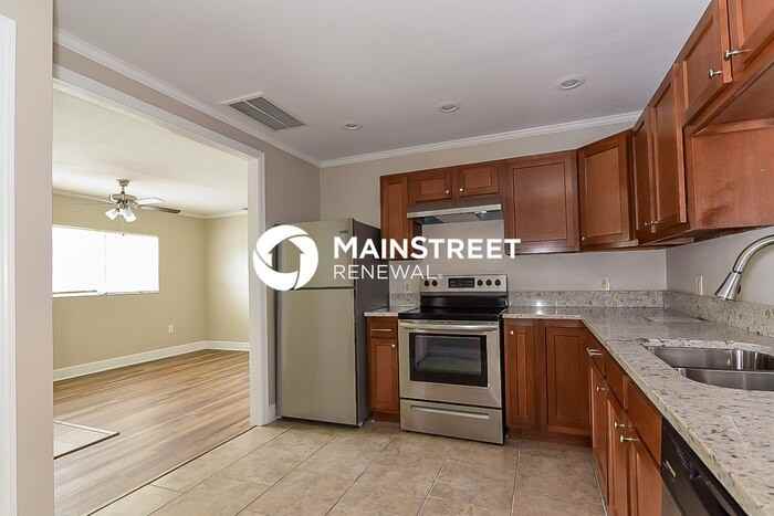 510 Longfellow Blvd - Photo 7 of 15