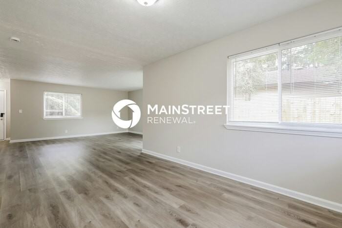 4659 Shannon Ct - Photo 3 of 17