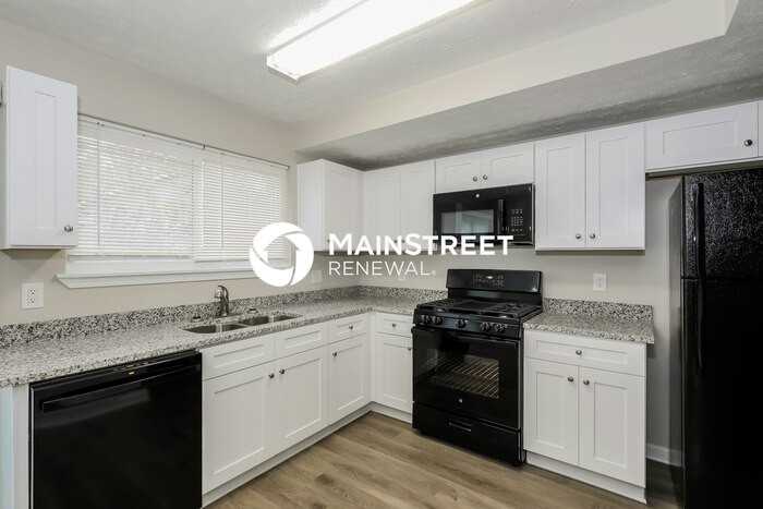 4659 Shannon Ct - Photo 5 of 17