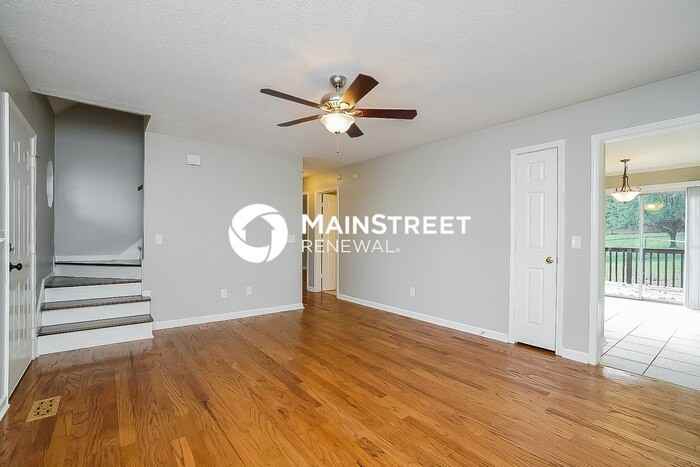 813 Pebble Beach Cir - Photo 4 of 17