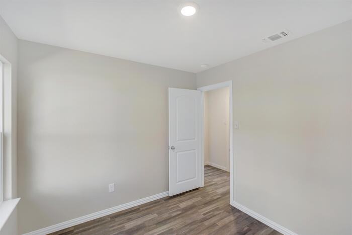 2209 8th St #A - Photo 7 of 14