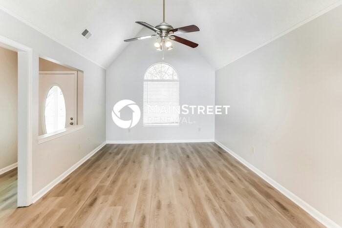 6915 Black Thorn Dr - Photo 4 of 16