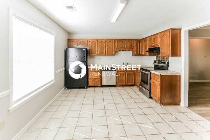 6915 Black Thorn Dr - Photo 5 of 16