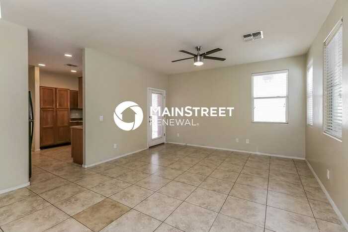 118 N 86th Ln - Photo 6 of 17