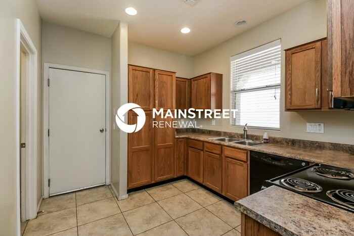 118 N 86th Ln - Photo 7 of 17