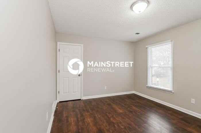 2231 Oak Hollow Ln - Photo 6 of 17