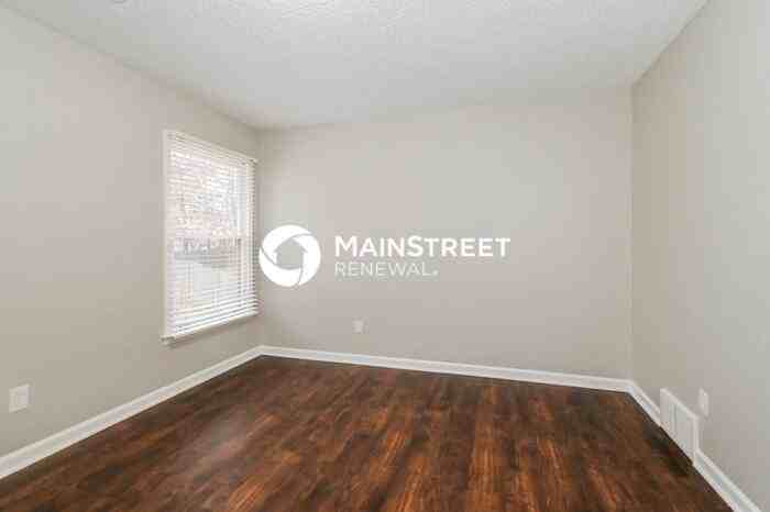 2231 Oak Hollow Ln - Photo 7 of 17