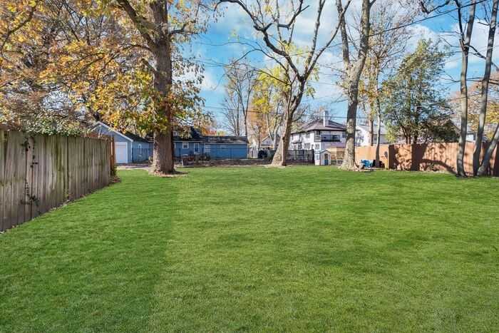 3476 Birchwood Ave - Photo 2 of 3