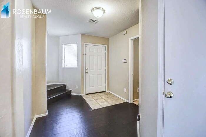 24347 N Oasis Blvd - Photo 3 of 23