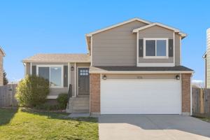 featured image of 926 Daffodil St