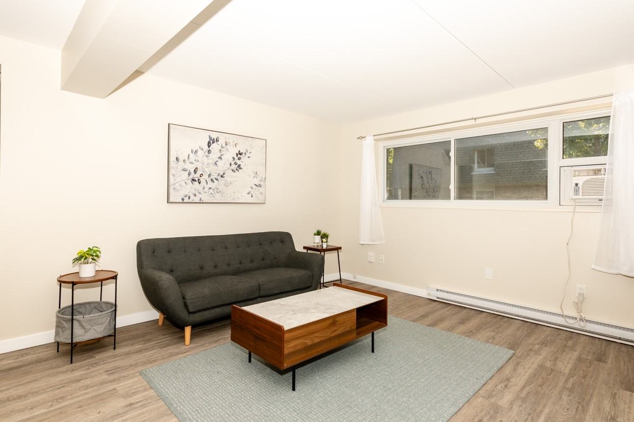 88 SouthPark Drive - Photo 5 of 34