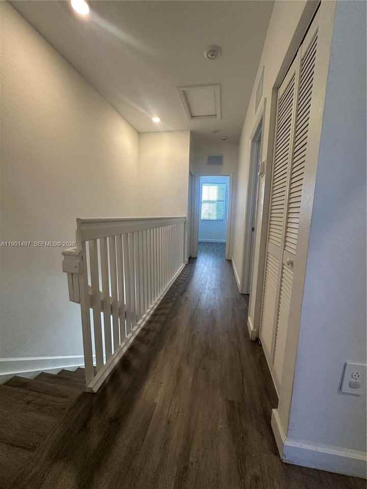 11767 Southwest 246 Terrace - Photo 4 of 15